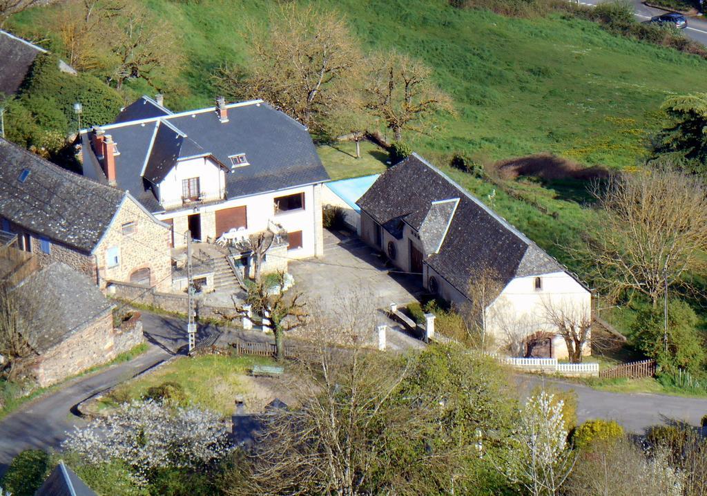 Chambres D'Hotes La Fontaine Espalion Exterior photo